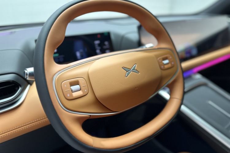 Used XPeng G9 2025 625 Long-Range Max Steering Wheel