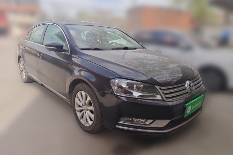 Used Volkswagen Magotan 2012 1.8TSI Luxury Model Front Right 45 Deg