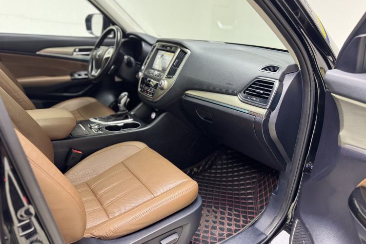 Used CHANGAN CS95 2017 2.0T Four-Wheel Drive ZhiZun Edition
