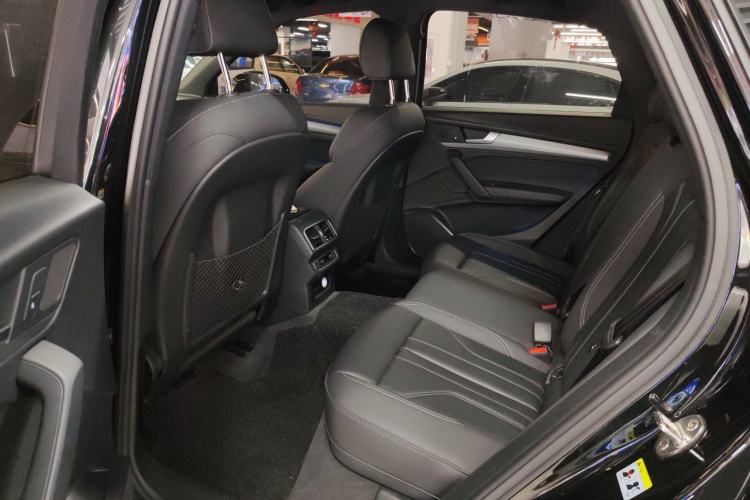 Used Audi Q5L 2022 40T Fashionable and Dynamic Model Left Rear Seat