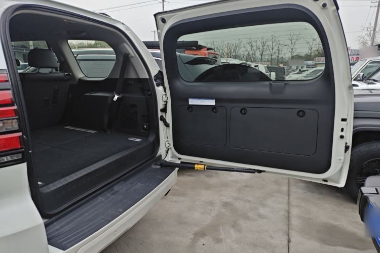 Used Toyota Prado 2018 3.5L Automatic TX-L with Rear-Mounted Spare Tire Trunk