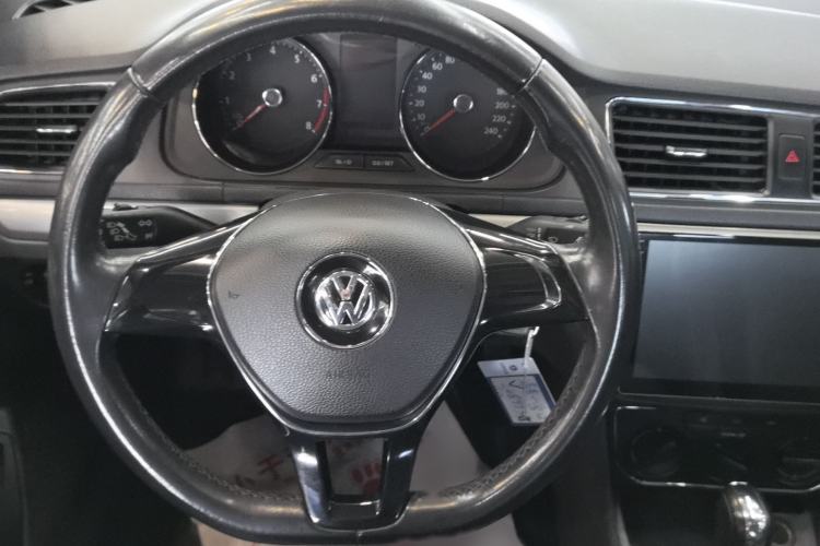 Used Volkswagen Lavida 2015 1.6L Automatic Comfort Edition