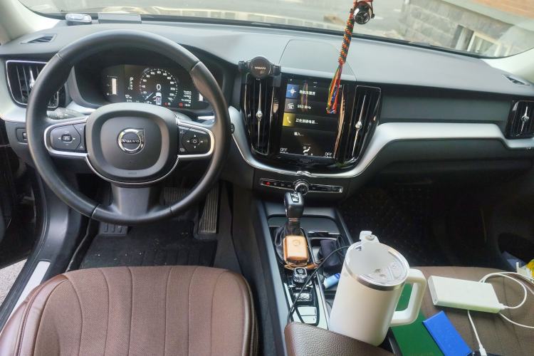 Used Volvo XC60 2020 T5 4x4 Zhiyi Luxury Edition Center Console