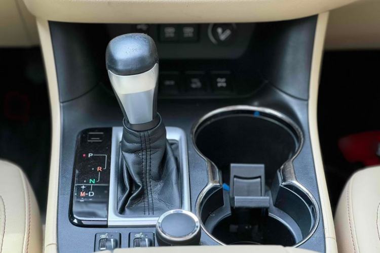 Used Toyota Highlander 2018 2.0T Four-Wheel Drive Prestige Version 7 Seats China VI Standard