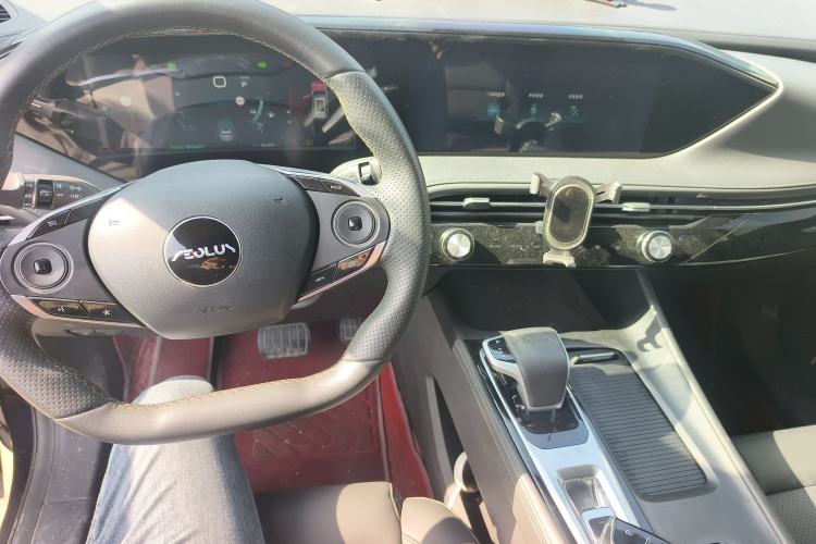 Used Dongfeng Aeolus Huge 2022 Mach Dual-Motor 1.5T MHD Dare-to-Dream Edition