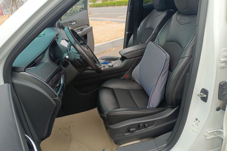 Used Cadillac XT4 2018 28T Two-Wheel Drive Tech Version