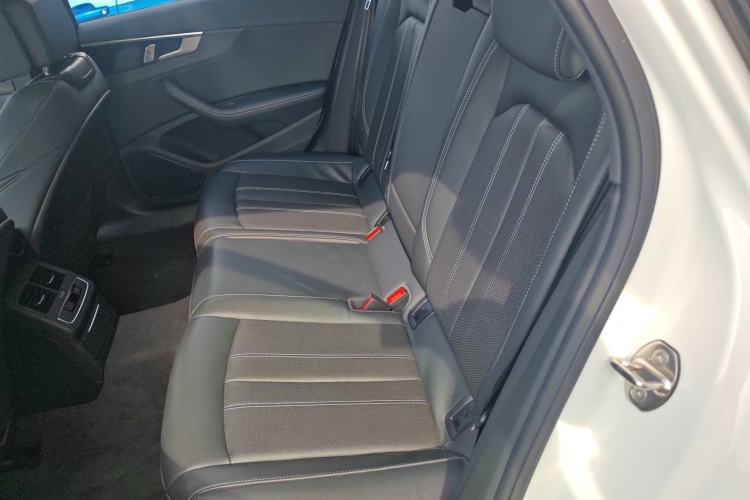 Used Audi A4L 2024 40 TFSI Luxury Dynamic Edition