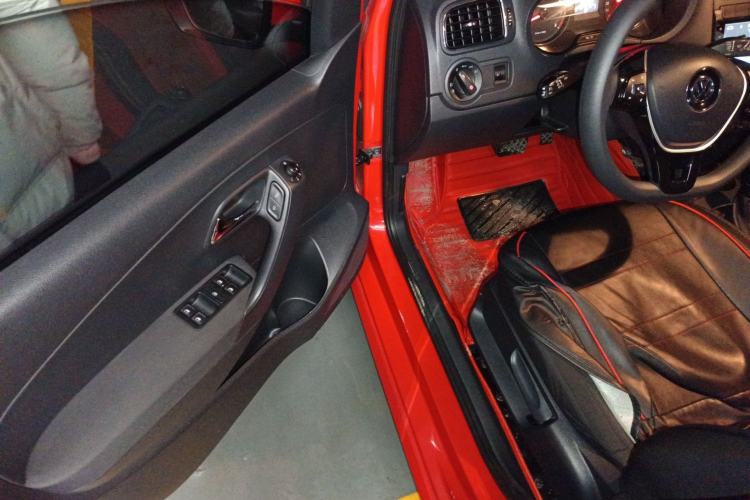 Used Volkswagen Polo 2014 1.6L Automatic Comfort Edition Driver Seat