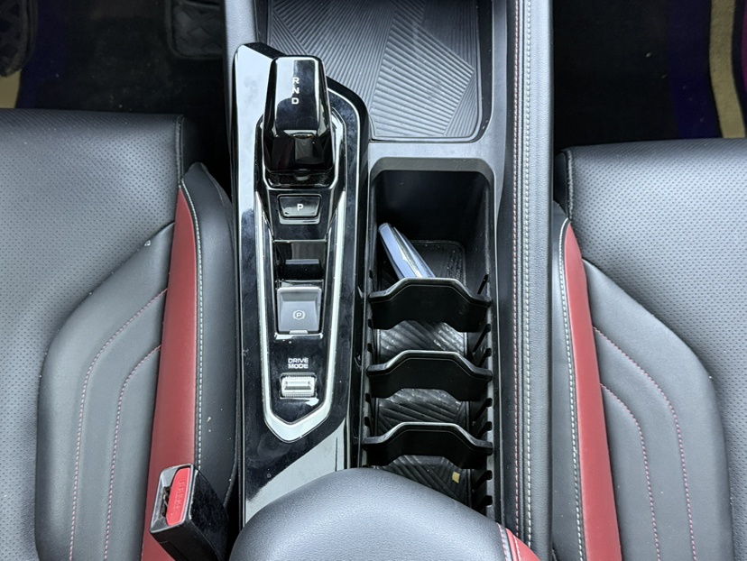 Geely Auto Coolray 2022 Bin Yue COOL 1.5TD DCT Ignite Edition — снимка 10