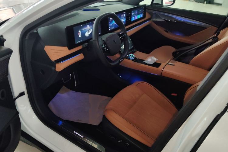 Used VOYAH PASSION 2023 Four-Wheel Drive Long-Range Version Driver Seat