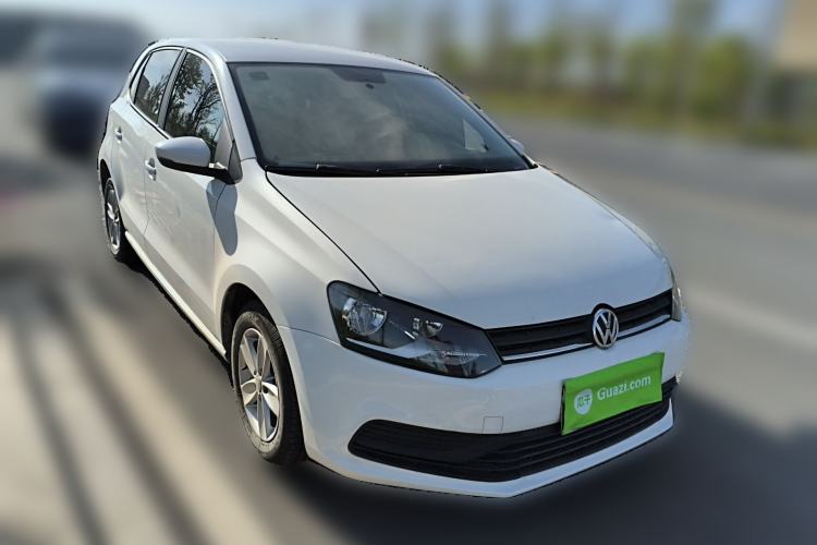 Used Volkswagen Polo 2014 1.4L Manual Fashion Edition Front Right 45 Deg