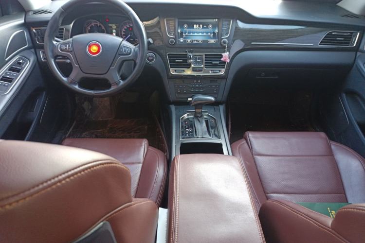 Used Hongqi H7 2017 1.8T Tech Model Center Console