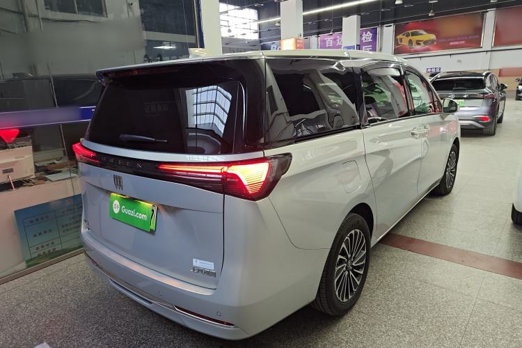 Used Buick GL8 New Energy 2025 Lu Shang Luxury Edition 7-Seater