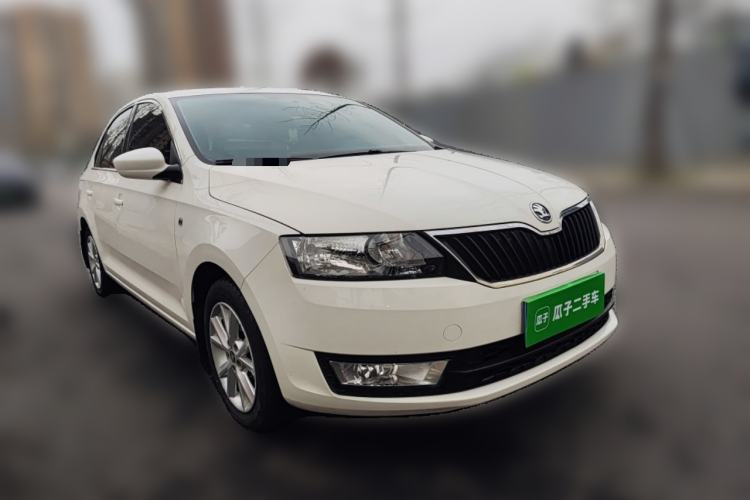 Used Skoda Rapid 2015 1.6L Automatic Smart Selection Model
