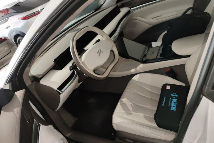 Used IM L7 2022 Dynamic Model Left Front Seat