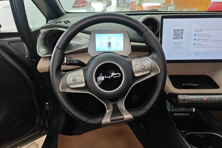 Used BYD Dolphin 2023 420 km Free Version
