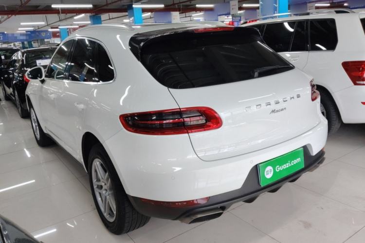 Used Porsche Macan 2017 Macan 2.0T Exterior 2