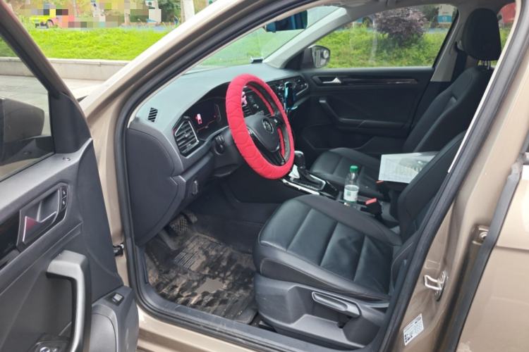 Used Volkswagen T-ROC 2019 280TSI DSG Two-Wheel Drive Comfort Version China VI Standard
