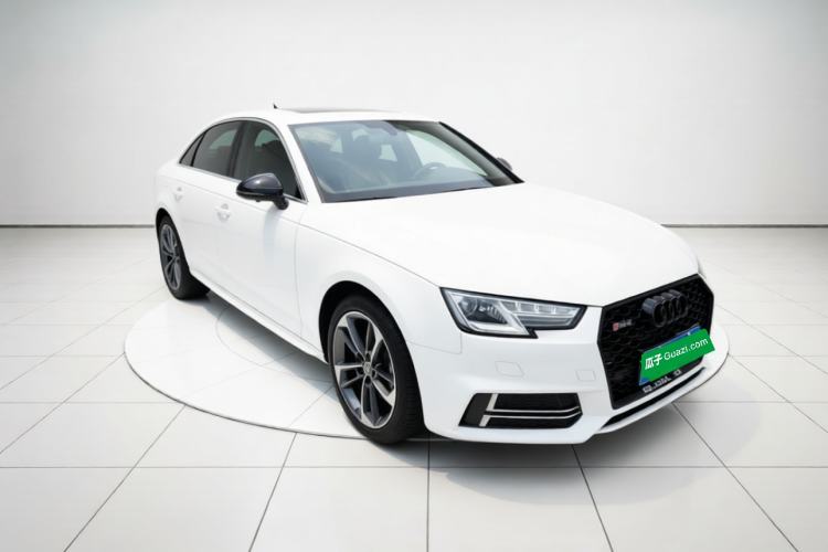 Used Audi A4L 2019 40 TFSI Ambition China VI Front Right 45 Deg