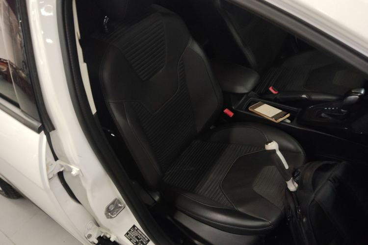 Used Ford Focus 2015 Hatchback 1.6L Automatic Fashion Edition
