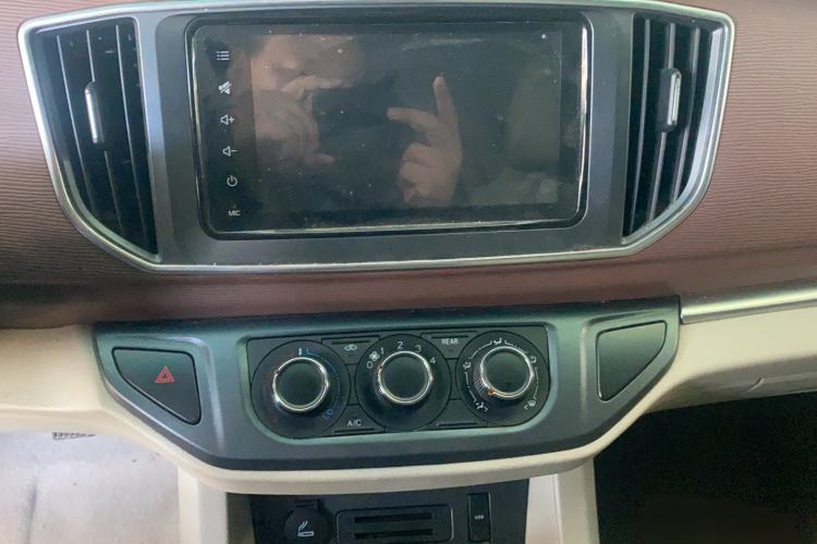 Used FORTHING Lingzhi 2019 M5L 1.6L 7-Seater Luxury Model China VI Standard