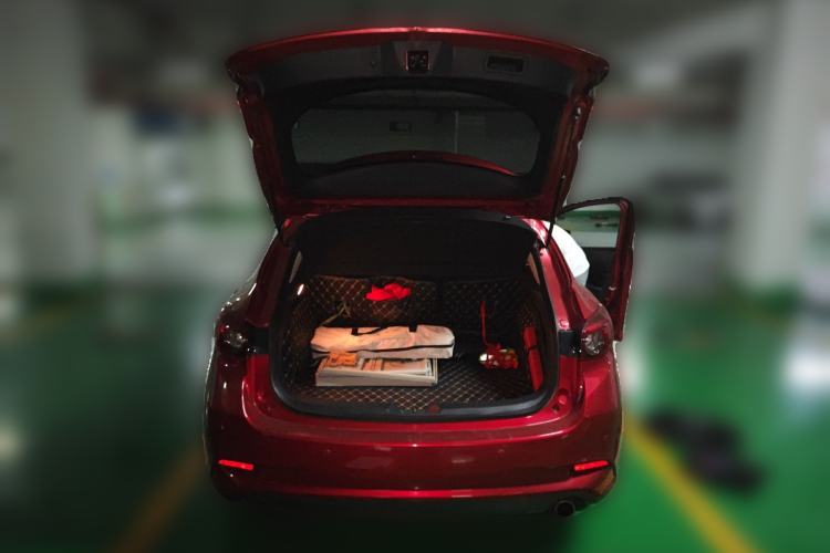 Used Mazda 3 Axela 2017 Hatchback 1.5L Automatic Luxury Model Emission Standard China V