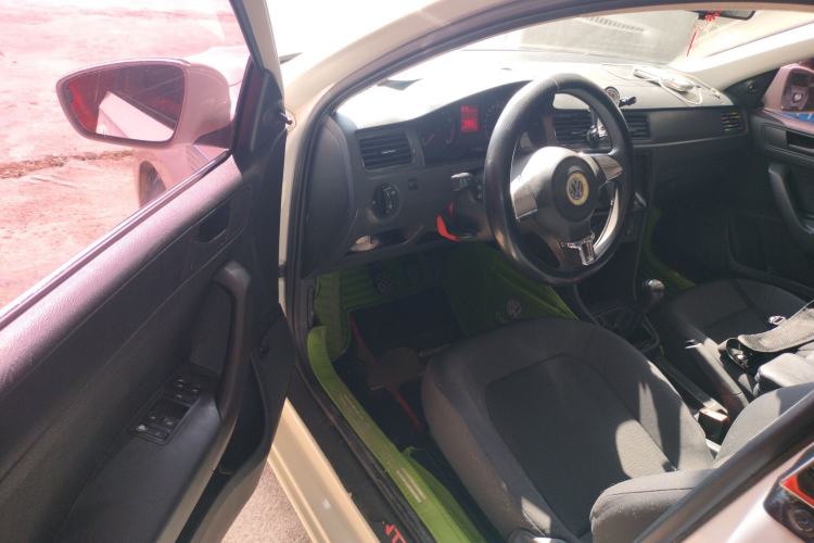 Used Volkswagen Santana 2015 1.4L Manual Fashion Edition