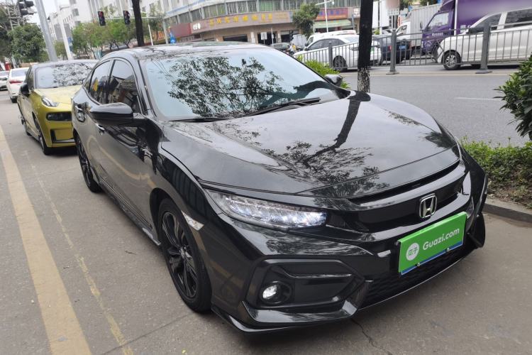 Used Honda Civic 2021 HATCHBACK 220TURBO CVT Trendy Cool Edition Front Right 45 Deg