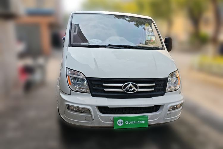 Used SAIC MAXUS Xintu V80 2023 2.0T AMT Classic Aoyuntong Short Wheelbase Ultra-Low Roof 5/6-Seater