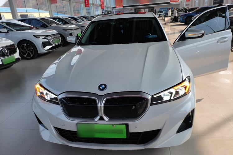 Used BMW i3 2024 eDrive 35 L
