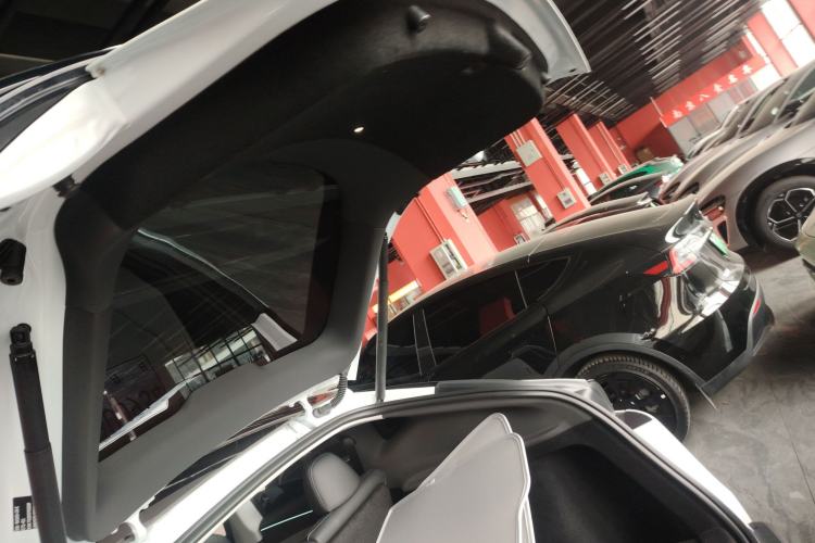 Used Tesla Model Y 2025 Rear-Wheel Drive First Edition