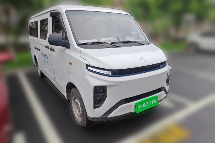 Used Farizon Xingxiang V 2024 Star Enjoy V6E Feature Edition Zhixin 46.08 kWh Front Right 45 Deg