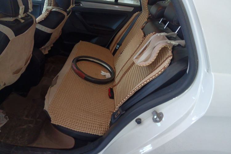 Used Volkswagen Bora 2015 Value Edition 1.6L Manual Fashionable Style
