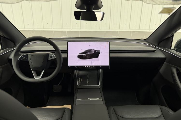 Used Tesla Model Y 2026 Rear-Drive Model
