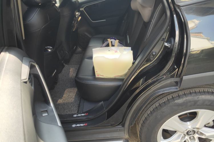 Used Toyota RAV4 2023 2.0L CVT Two-Wheel Drive Urban Edition Left Rear Seat