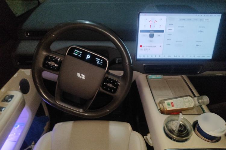 Used Li Auto MEGA 2024 Ultra Model
