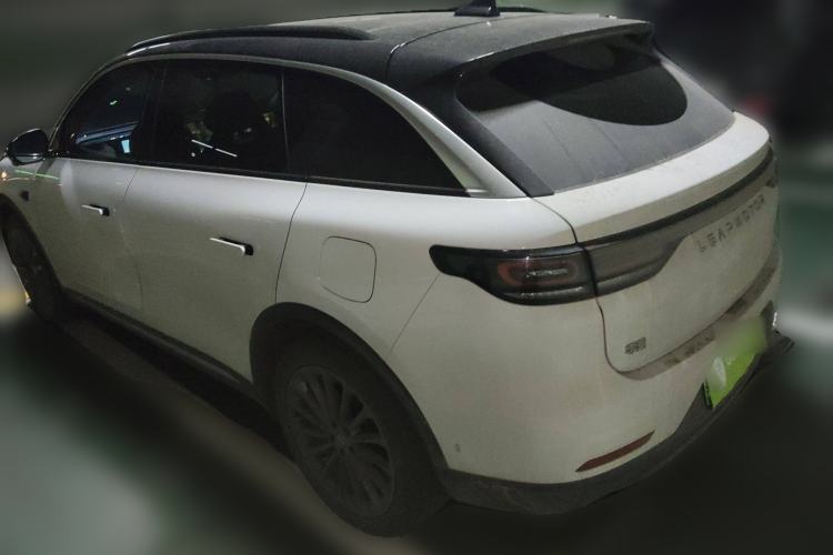 Used Leapmotor C11 2024 Range-Extended 300 Luxury Edition Rear Left 45 Deg