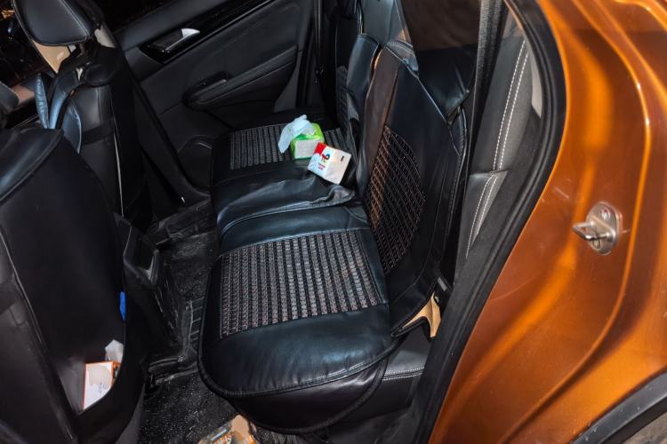 Used Dongfeng Aeolus AX5 2017 1.4T Automatic Fun Edition Left Rear Seat