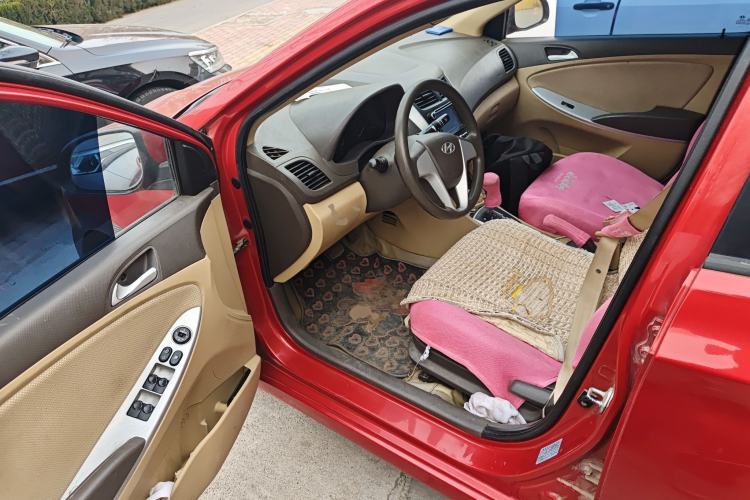 Used Hyundai Verna (older generation) 2010 Sedan 1.4L Automatic Comfort Model GS
