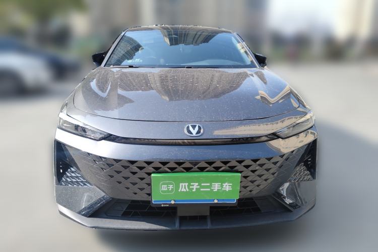 Used Changan UNI-V 2025 1.5T 500Bar Prestige Version