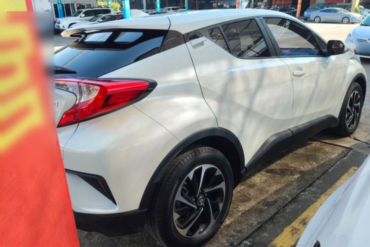 Used Toyota IZOA 2018 2.0L Yichi Version China VI Standard
