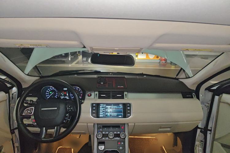 Used Land Rover Range Evoque 2015 2.0T Five-Door Enjoyment Edition Center Console