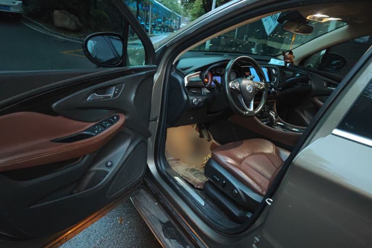 Used Buick Envision 2017 20T Two-Wheel Drive Luxury Model
