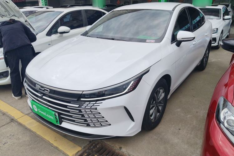 Used BYD Destroyer 05 2024 HONOR Edition DM-i 55KM Luxury Model Front Left 45 Deg