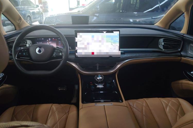 Used Denza D9 2025 DM-i Intelligent Drive 1020 Four-Wheel Drive Prestige Model
