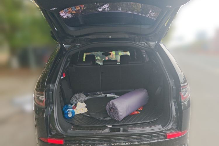 Used Land Rover Discovery Sport 2020 249 PS R-Dynamic Performance Tech Edition 7 Seats Trunk