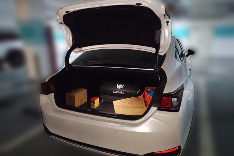 Used Lexus ES 2022 200 Excellence Edition
