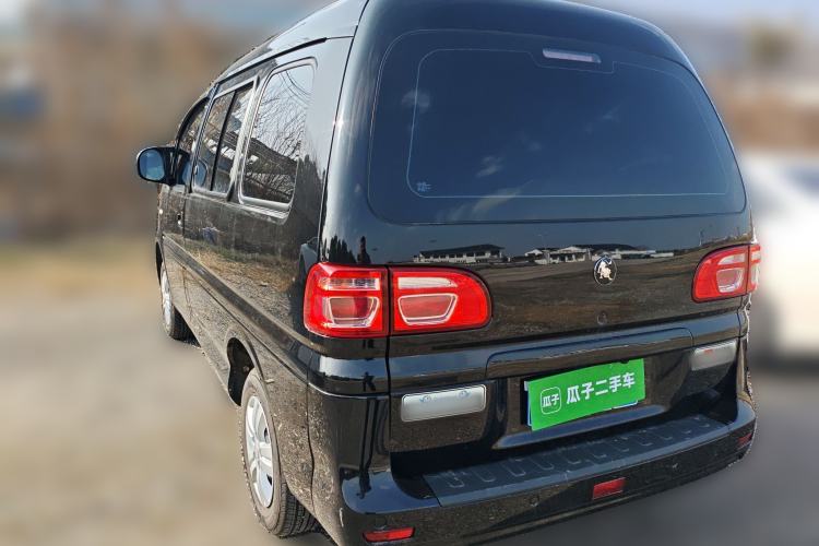 Used FORTHING Lingzhi 2023 M5 1.6L Practical Model 5 Seats