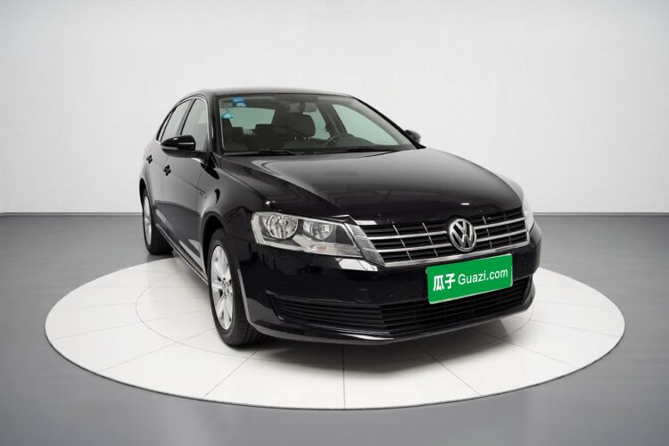 Used Volkswagen Lavida 2013 Revised Classic 1.6L Automatic Fashion Edition Exterior 2