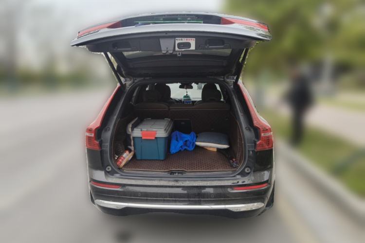 Used Volvo XC60 2022 B5 4x4 Zhiyi Luxury Edition Trunk